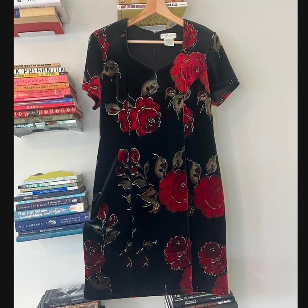 Vintage 90s Black Velvet mini dress with rose print  Size 10p